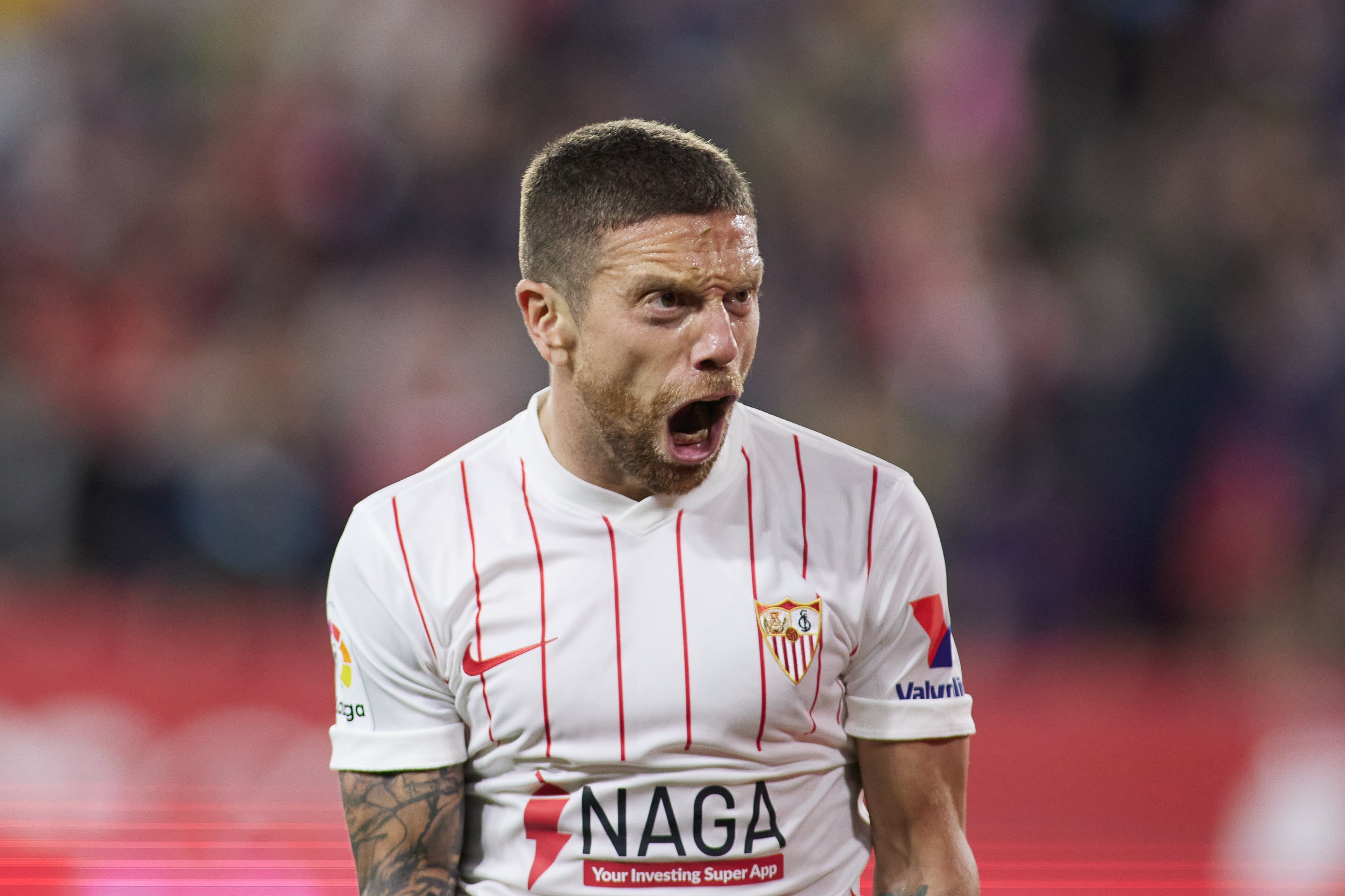 Papu Gómez celebra su gol frente al Granada (Photo By Joaquin Corchero/Europa Press via Getty Images)