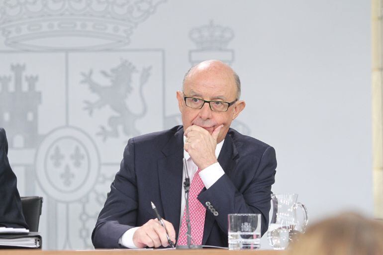 Rueda de prensa de Cristóbal Montoro.