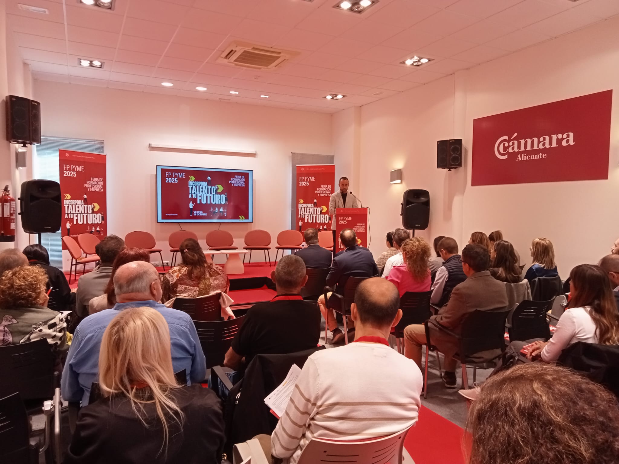 Momento de la feria FP Dual