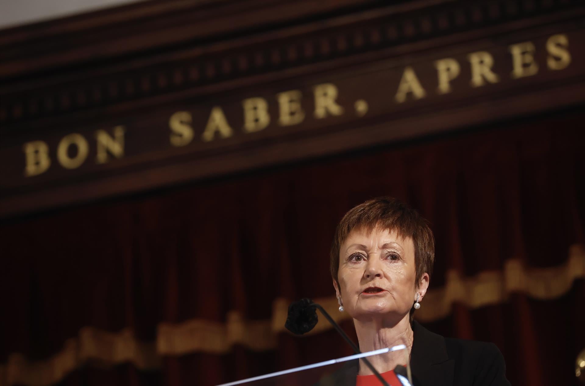 La rectora de la Universitat de València, Maria Vicenta Mestre, durante su acto de investidura en el cargo