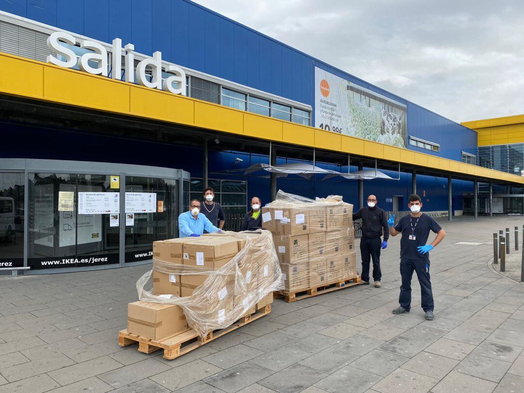 Mterial que dona Ikea al Hospital de Jerez
