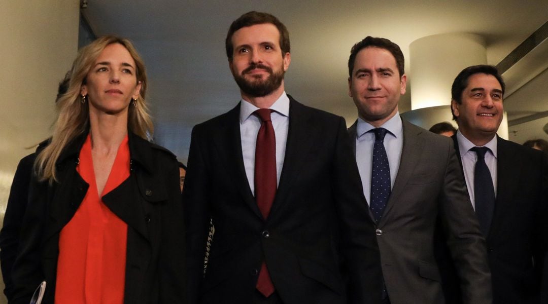 La portavoz del Partido Popular en el Congreso de los Diputados, Cayetana Álvarez de Toledo; el presidente del PP, Pablo Casado; el secretario general del Partido Popular, Teodóro  García Egea; y el diputado del PP, José Ignacio Echániz, el pasado 6 de febrero. 