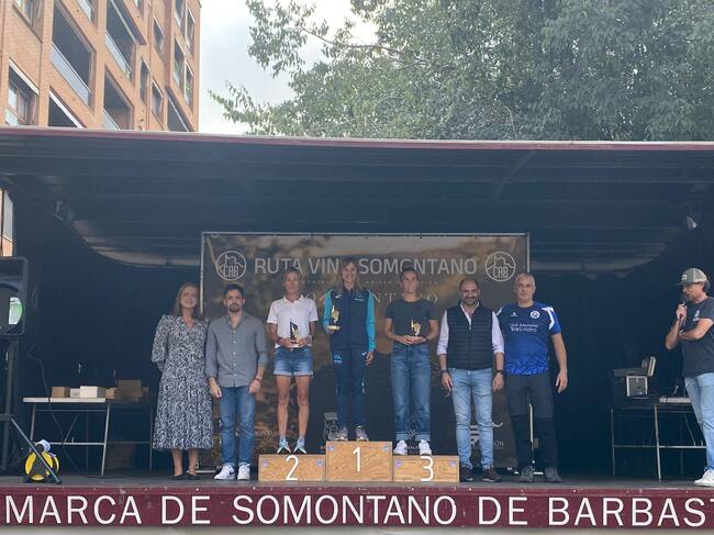 Ganadoras Medio Maratón. Foto: CA Barbastro