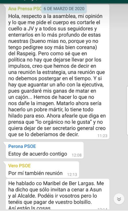 Captura de uno de los grupos paralelos de Whatsapp donde se llegaba a amenazar al alcalde, Jesús Villar