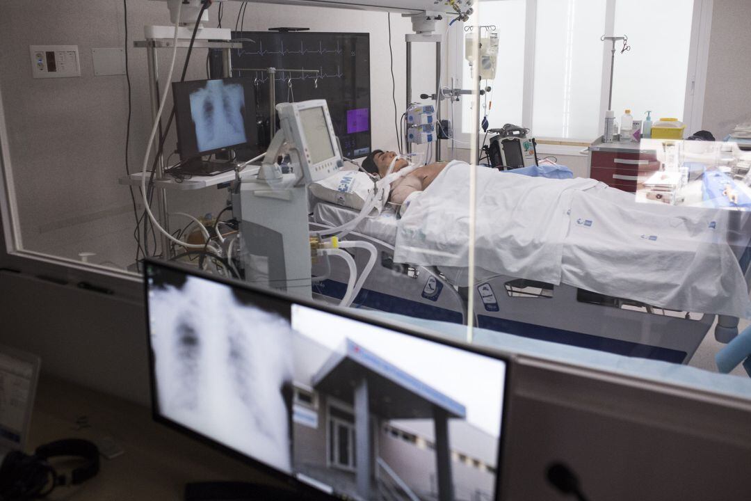 Maniquí de simulación de un paciente en el Complejo Hospitalario 12 de Octubre (Madrid)