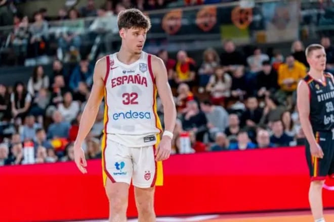 Mario Saint-Supery con la Selección Española