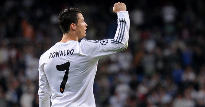 Cristiano celebra el primer gol en el Bernabéu