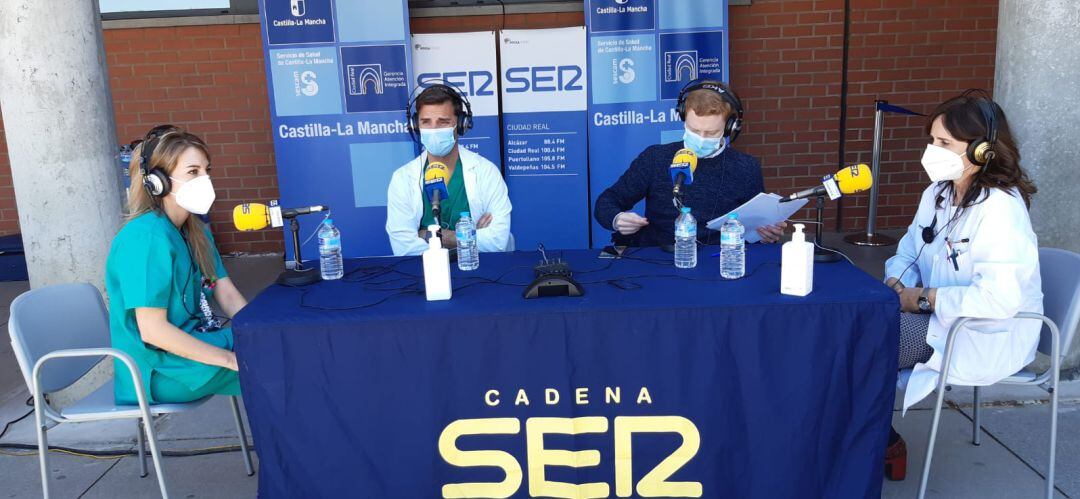 Profesionales sanitarios que nos han contado su experiencia en este primer año de pandemia 