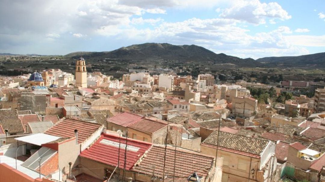 Un hombre en Monóvar resulta herido al cortarse con una radial en un accidente laboral