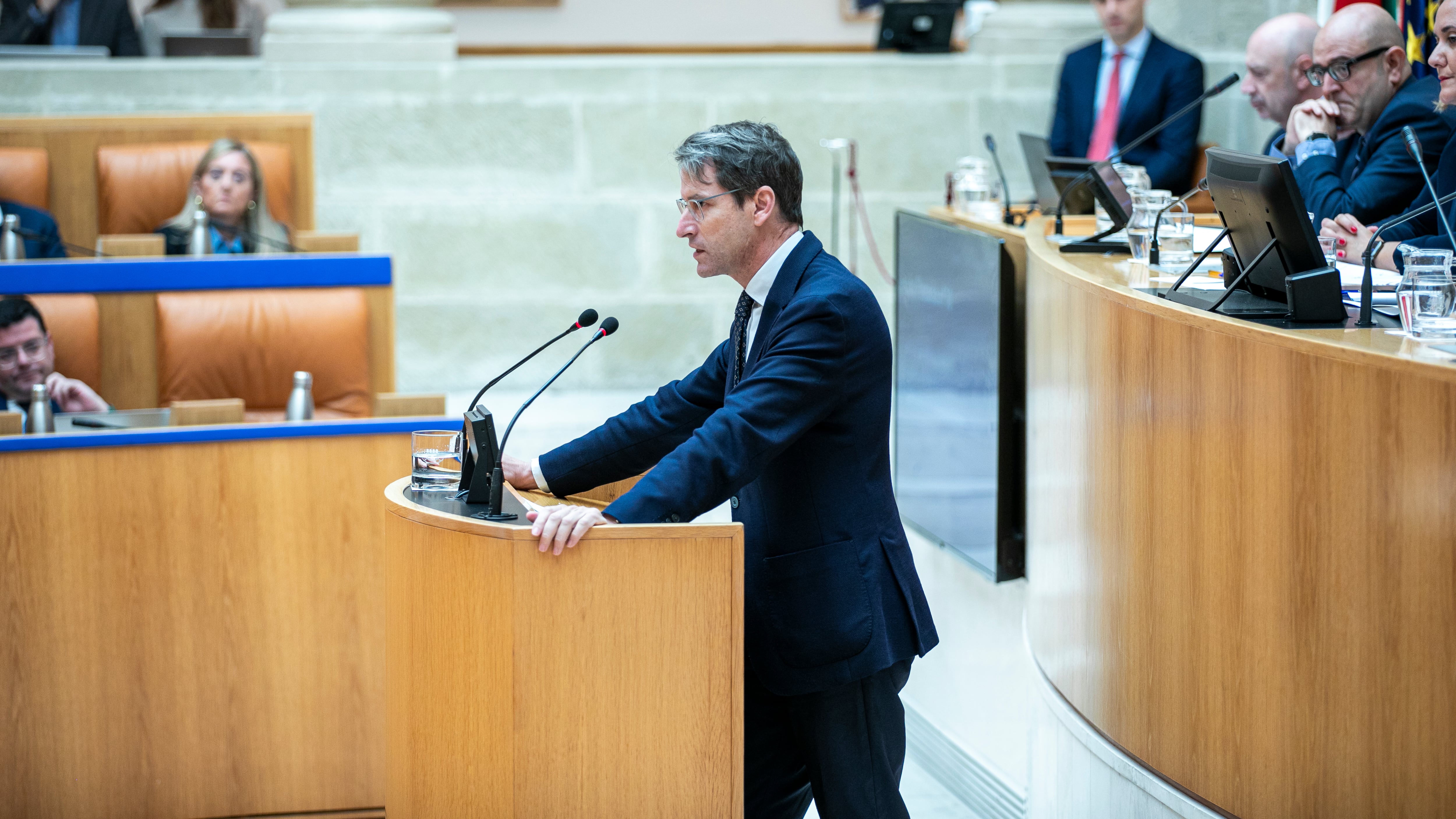 Gonzalo Capellán en el Parlamento de La Rioja