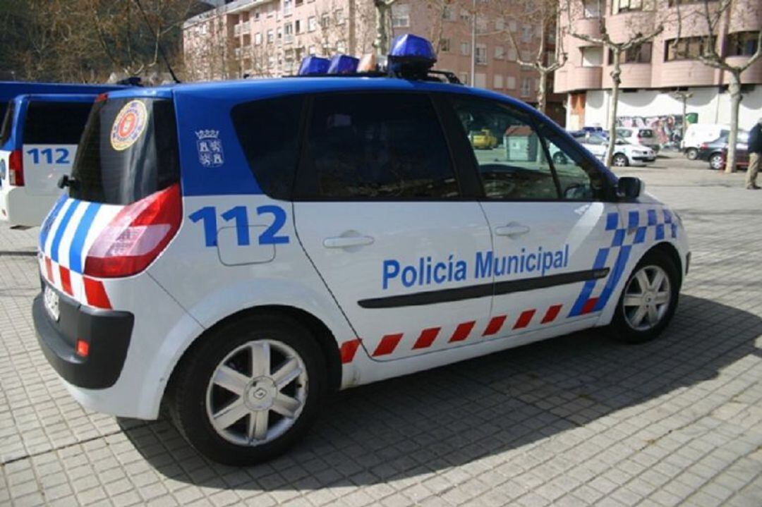 La Policía Local de Palencia salva la vida a una niña de 18 meses