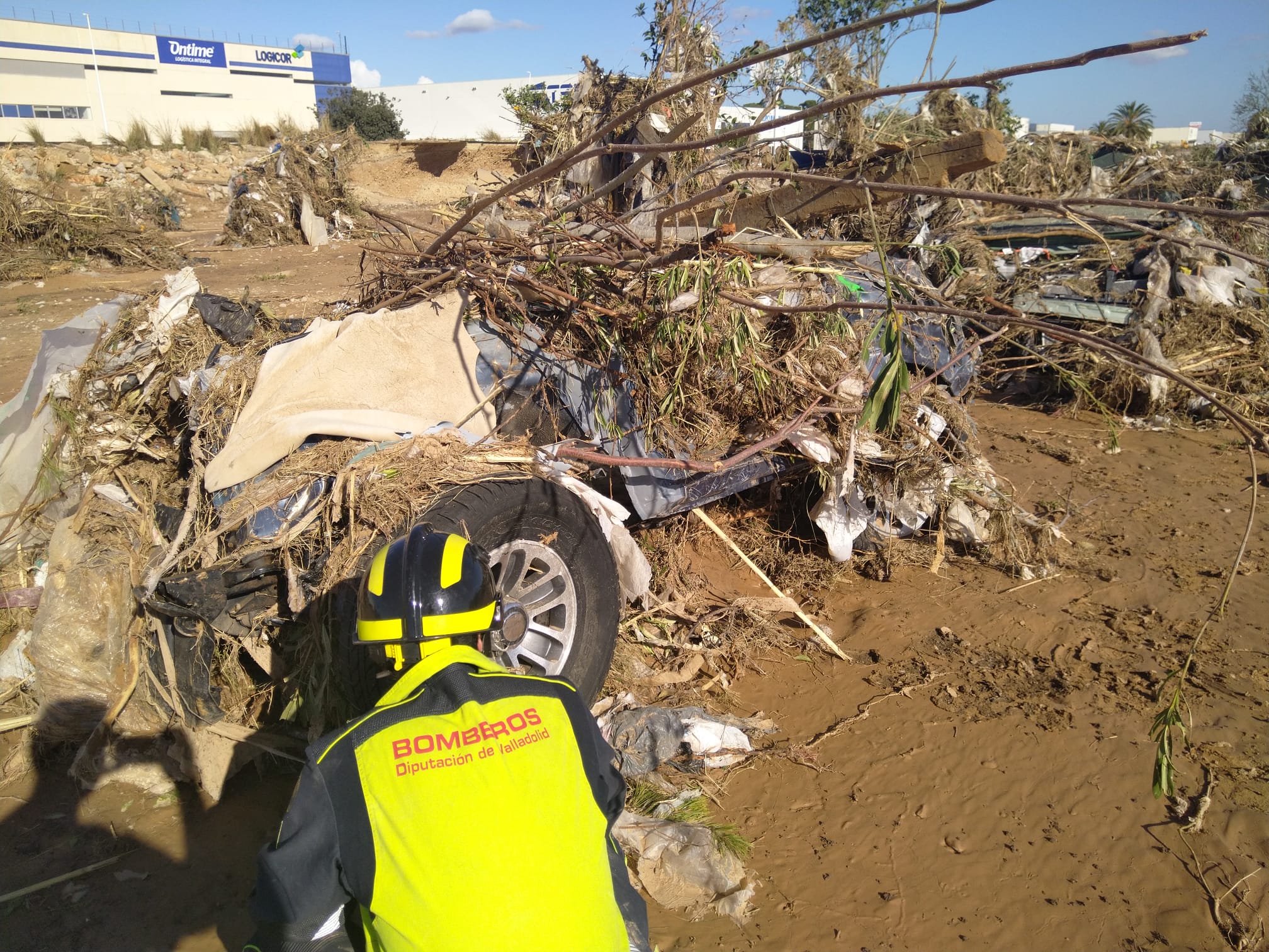 Trabajos del equipo de Bomberos de la Diputación de Valladolid