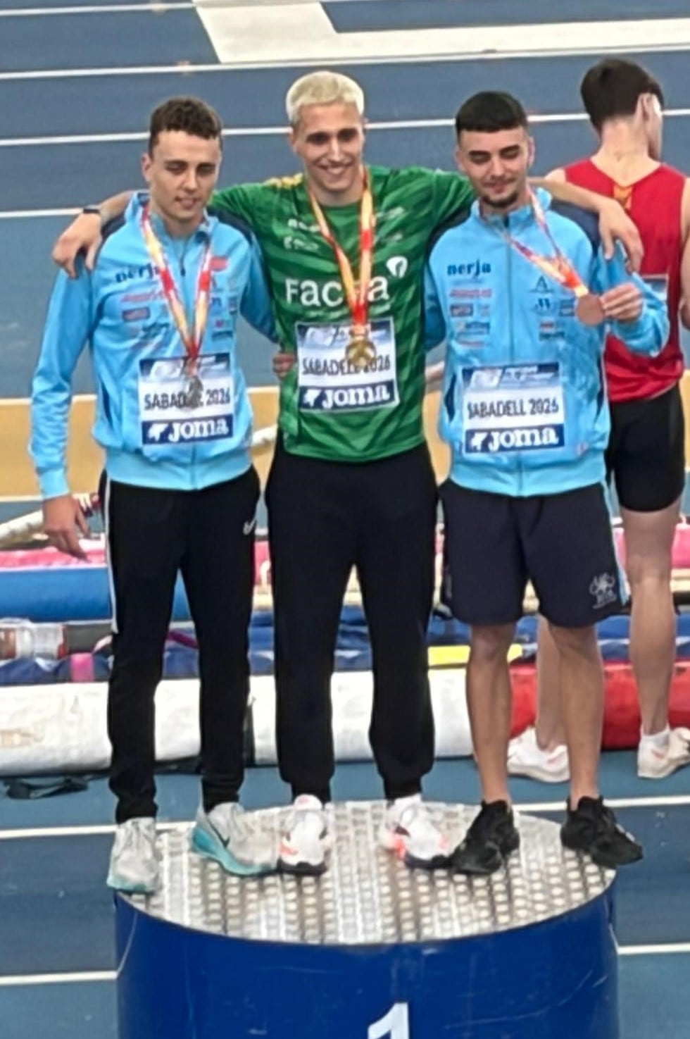 David Gutierrez y Rodrigo Aguilar, segundo y tercero en la prueba de 200 metros en el Campeonato de España de short track