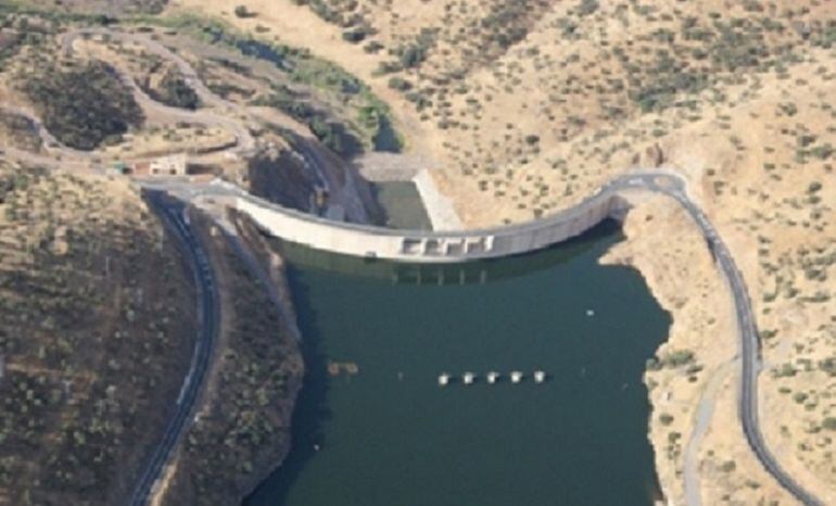 Vista aérea del Pantano de Montoro del que se abastece la comarca de Puertollano