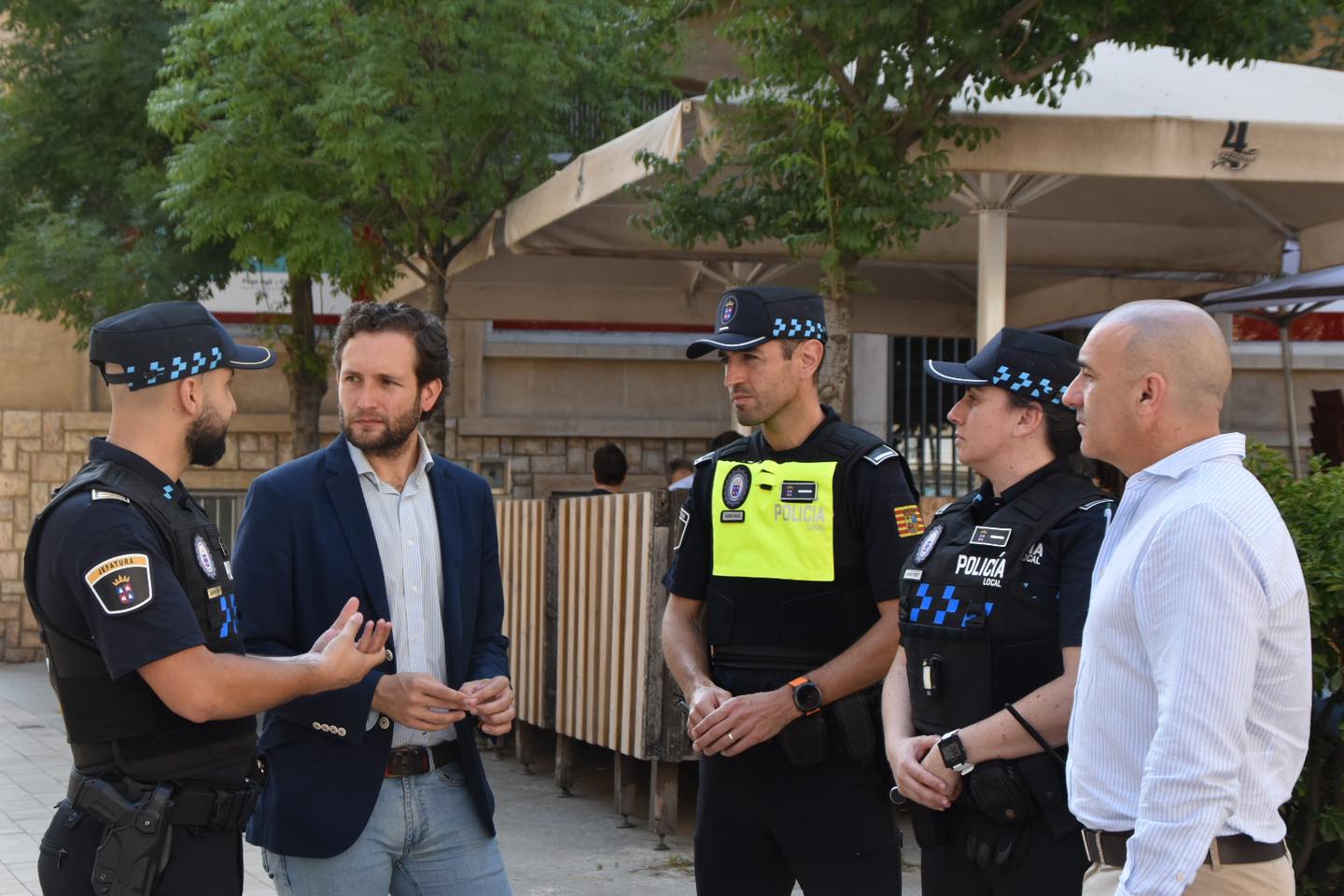 Jornada de puertas abiertas de la Policía Local de Monzón para celebrar los Santos Ángeles Custodios