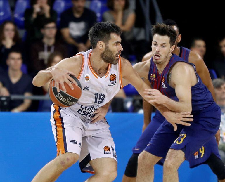 Thomas Heurthel  defendiendo ante Fernando San Emeterio