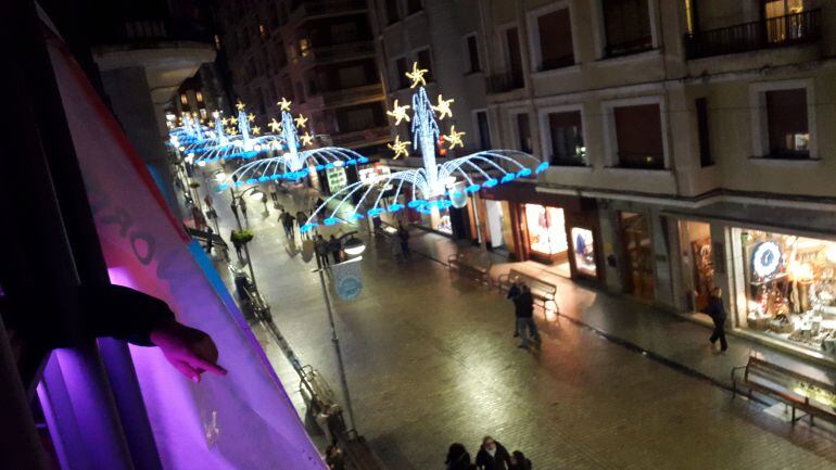 Iluminación navideña en la calle Toribio Etxebarria