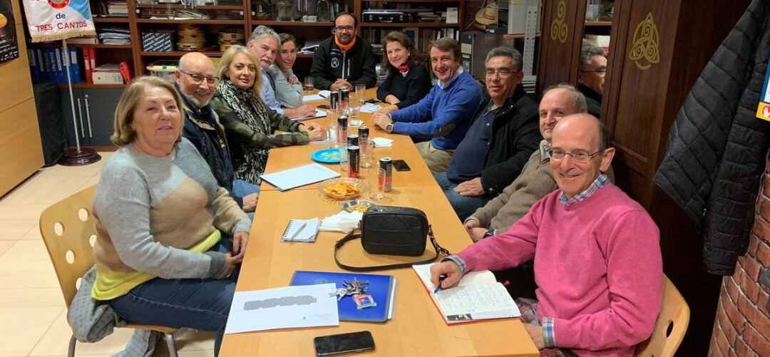 El alcalde, Jesús Moreno, ha presentado estas propuestas a los representantes de las casas regionales 