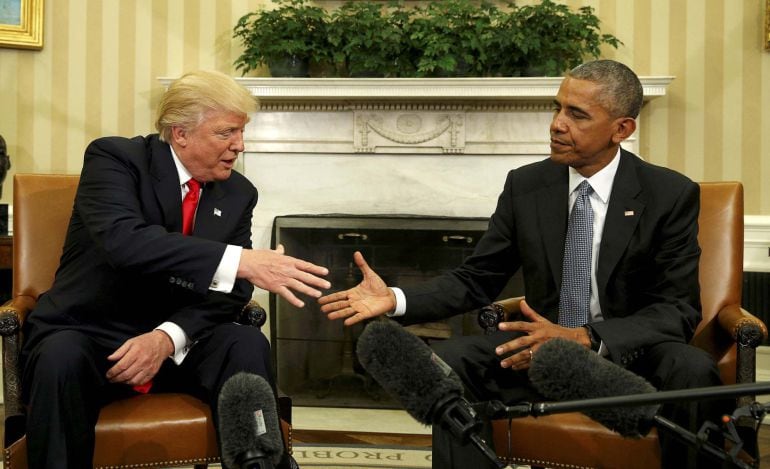 Donald Trump saluda a Barack Obama en su primer encuentro tras las elecciones