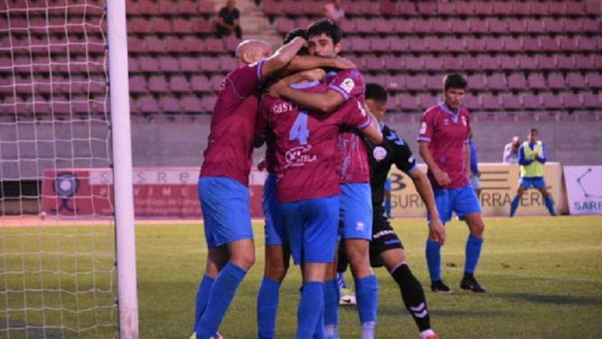 El campeón comenzó convenciendo