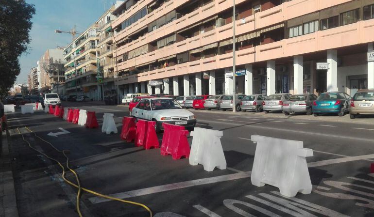 Corte del carril de Ollerías a Ronda del Marrubial.