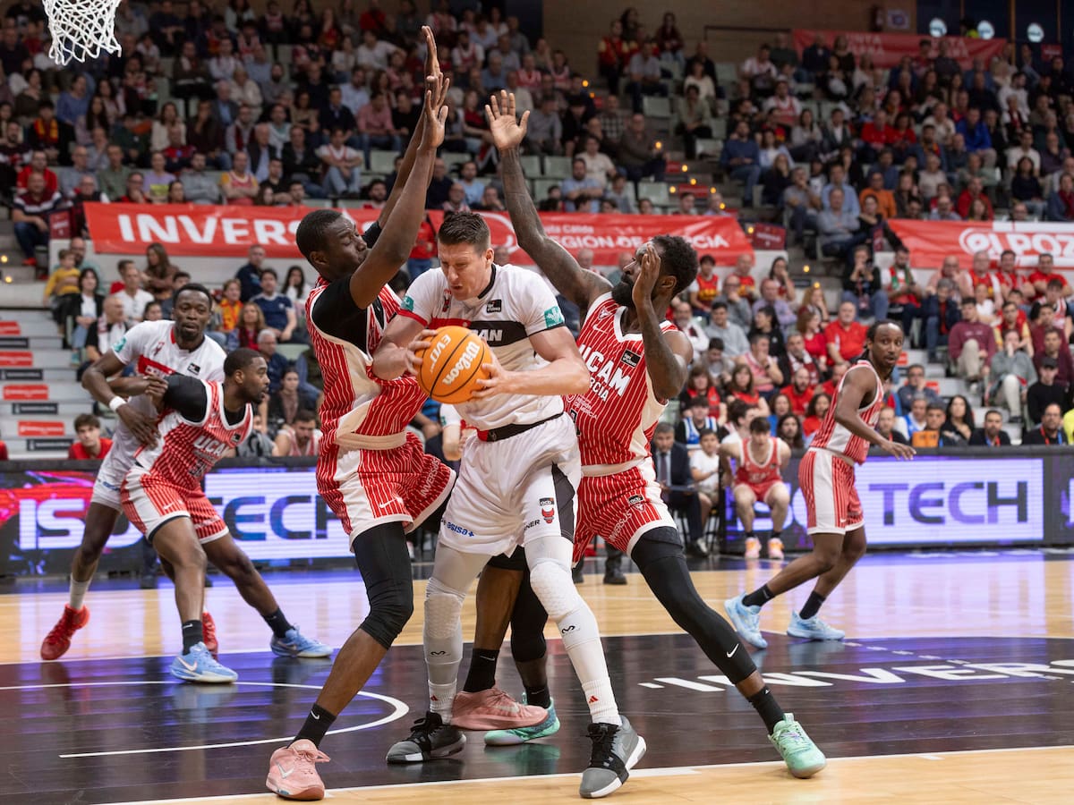 UCAM Murcia vence a Covirán Granada y se desquita de la eliminación de la FIBA Europe Cup