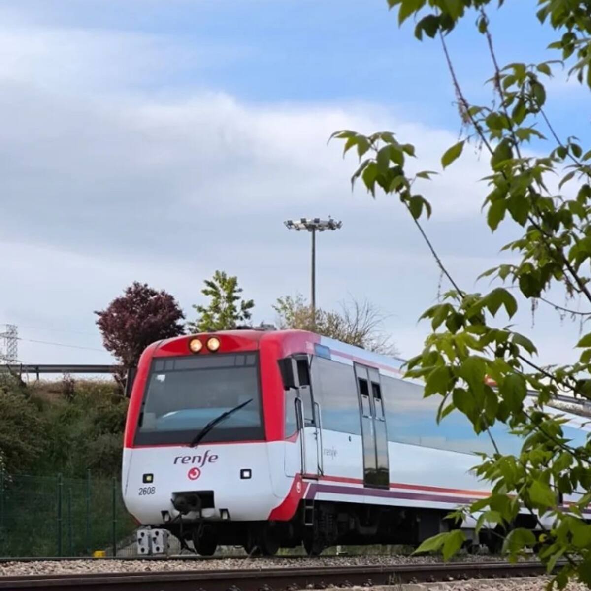 Los 13 alcaldes de la línea de FEVE piden una reunión con el ministerio para exigir el regreso de los trenes al centro de León
