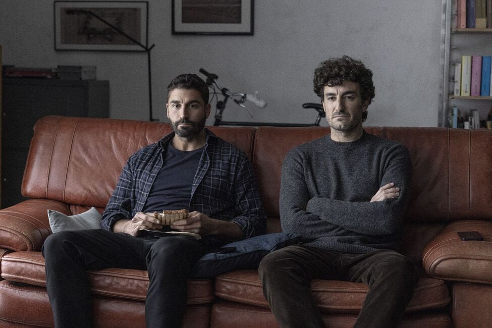 Álex García y Miki Esparbé, protagonistas de Una vida no tan simple de Félix Viscarret.