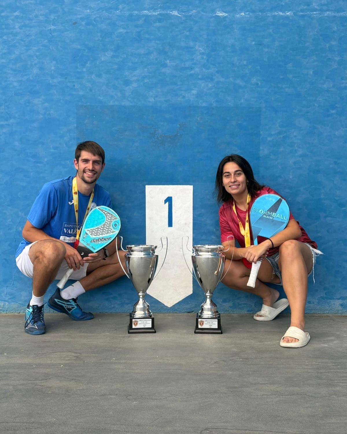 Lidia Simón, con el ganador en categoría masculina