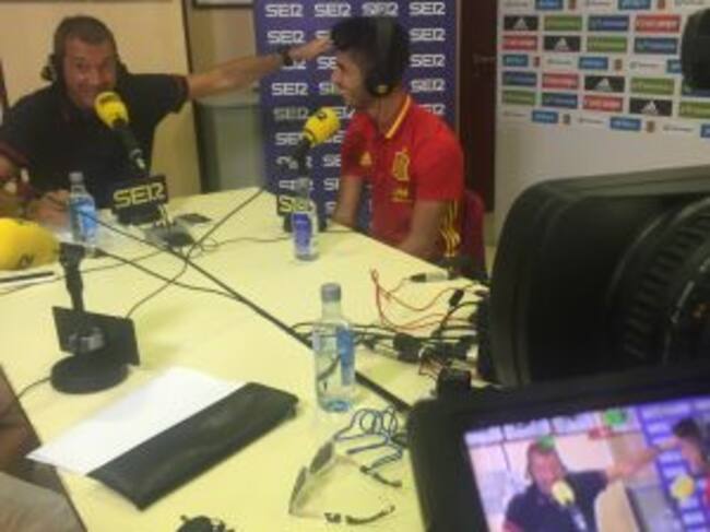 Manu Carreño y Marco Asensio charlan en El Larguero