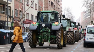 El Gobierno se reúne este viernes con los agricultores tras anunciar la convocatoria de movilizaciones