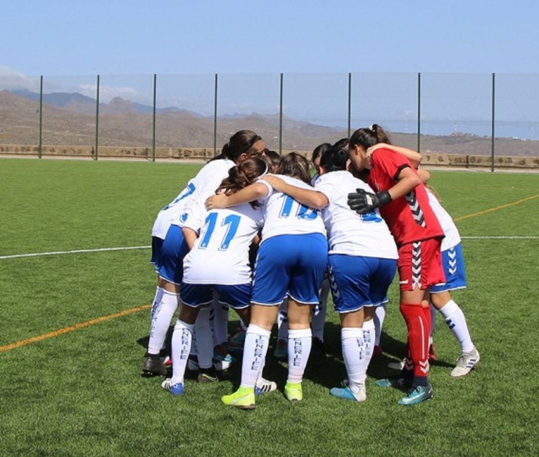 Imagen correspondiente a uno de los partidos infantiles femeninos del CD Tenerife.