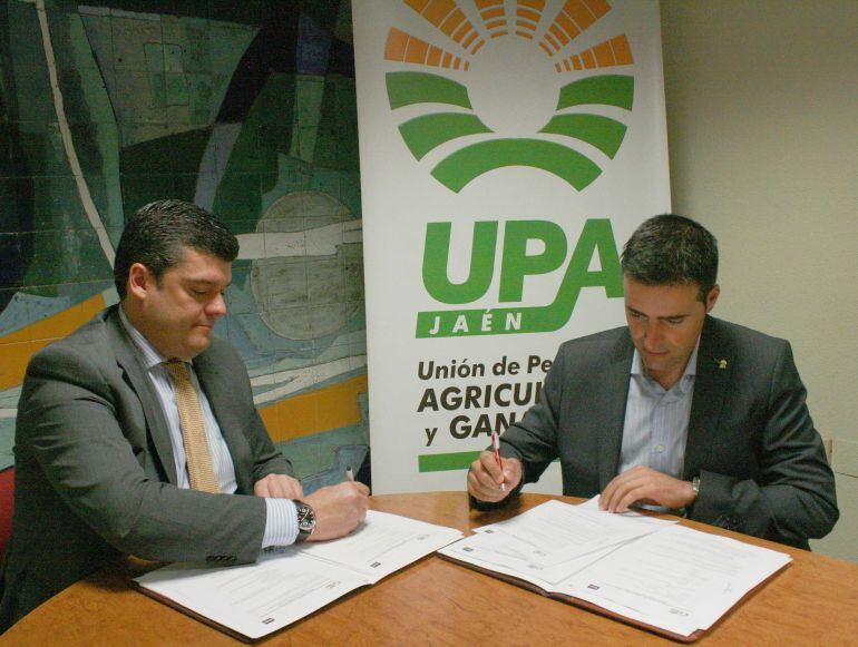 UPA Jaén y BMN Caja Granada firman un acuerdo de colaboración