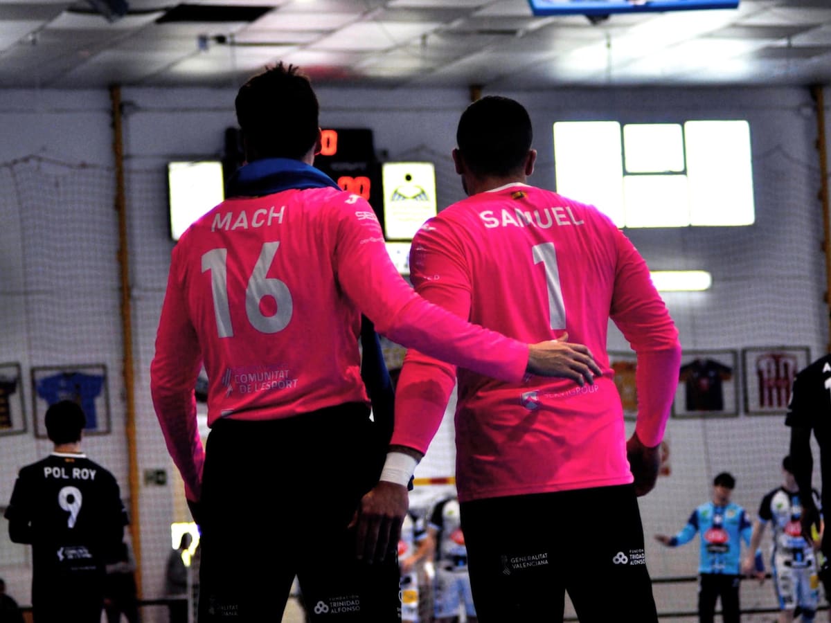 El Balonmano Servigroup Benidorm recupera confianza ante el Barça