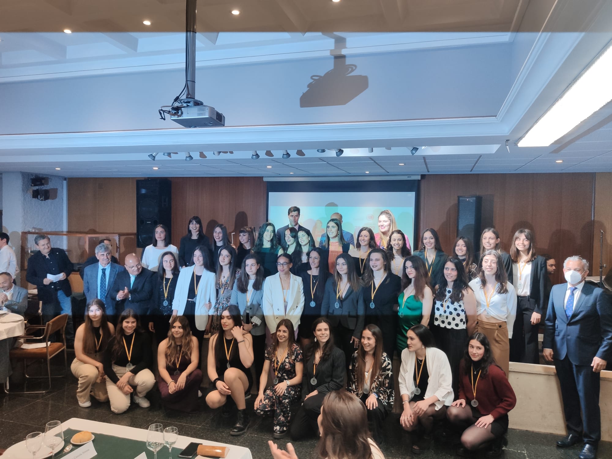 Foto de familia en el primer acto de la Fundación Manuel Martínez