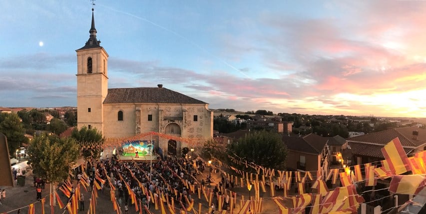 Las peñas y el pregón dan inicio a las fiestas de Cobeña por el Cristo del Amparo