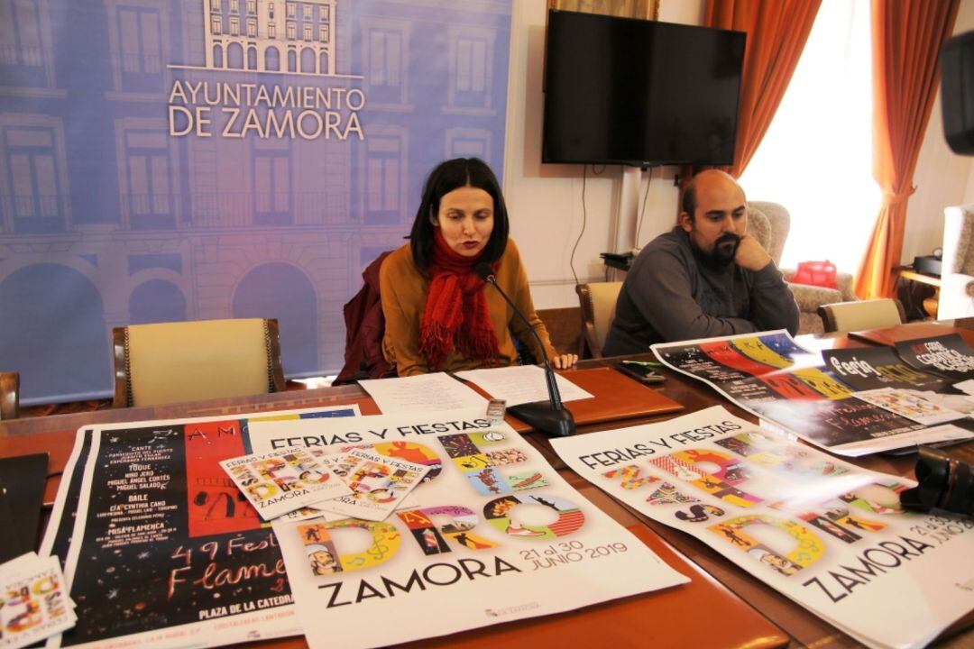 La Concejala de Cultura, Mª Eugenia Cabezas, presenta el programa de las Fiestas de San Pedro 2019