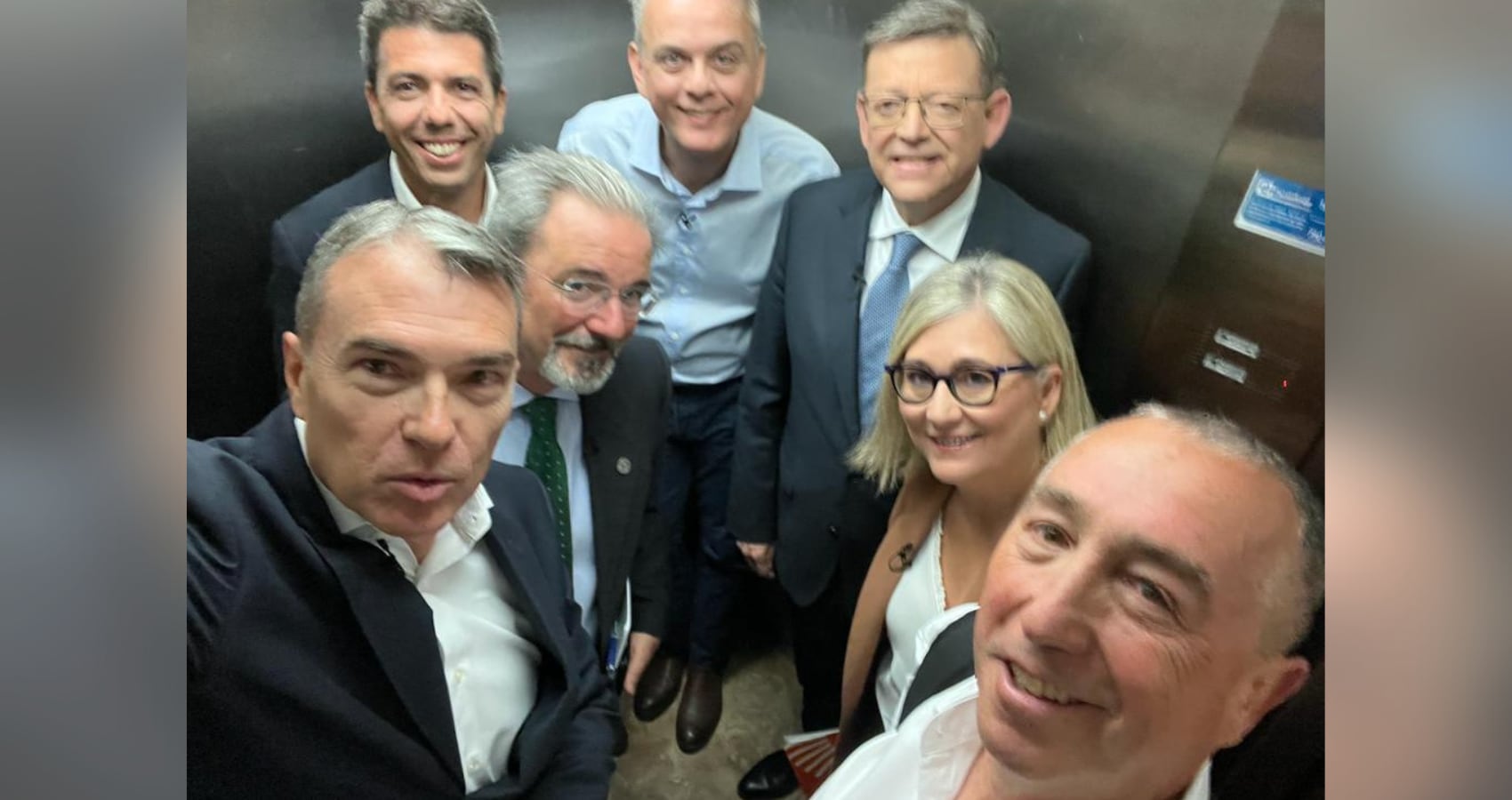 Selfi de los candidatos a la presidencia de la Generalitat