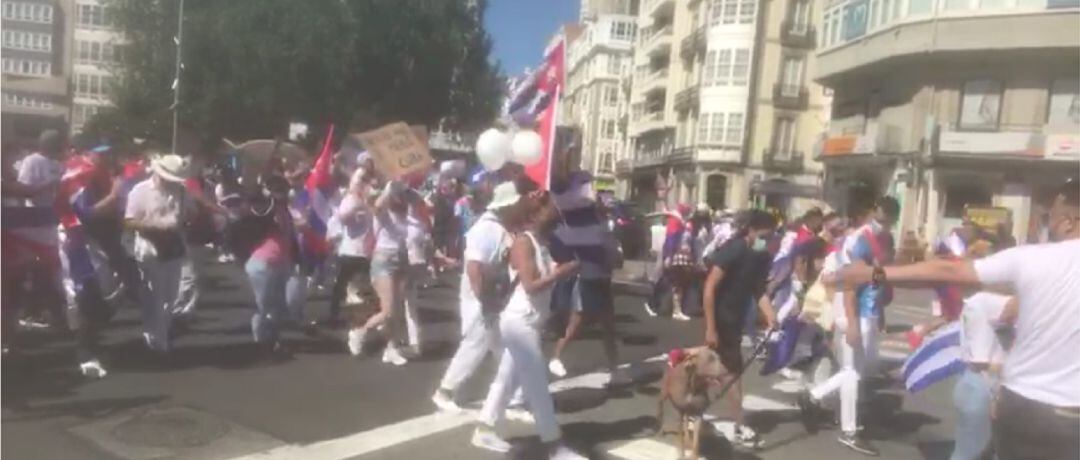 Manifestantes cubanos en A Coruña