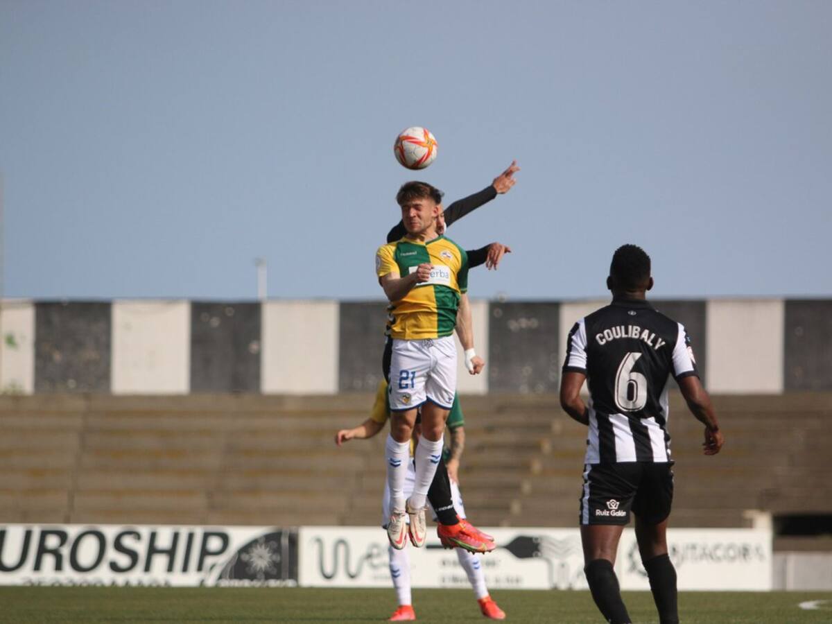 Balona y Sabadell se reparten un igualado partido (1-1)