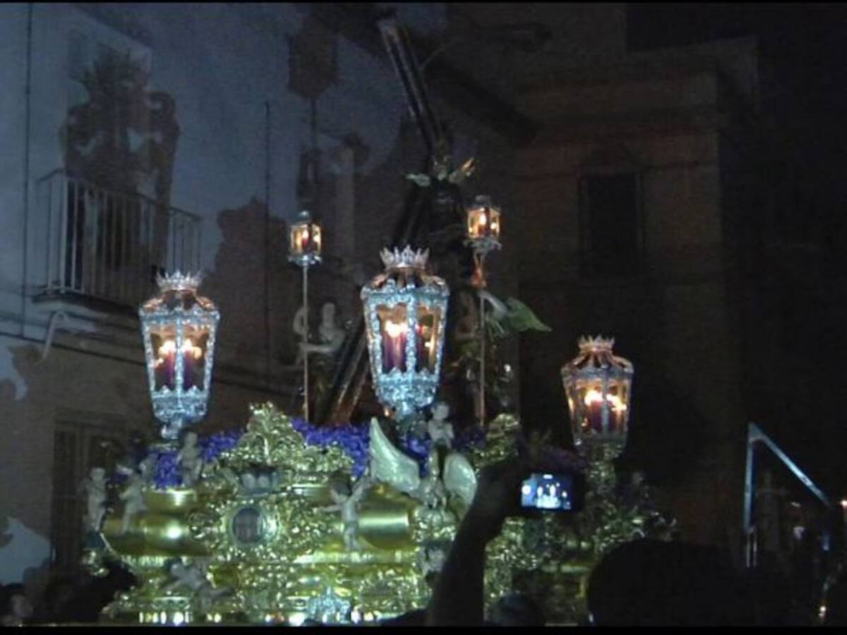 Nuestro Padre Jesús Nazareno de la hermandad del Silencio por Alfonso XII