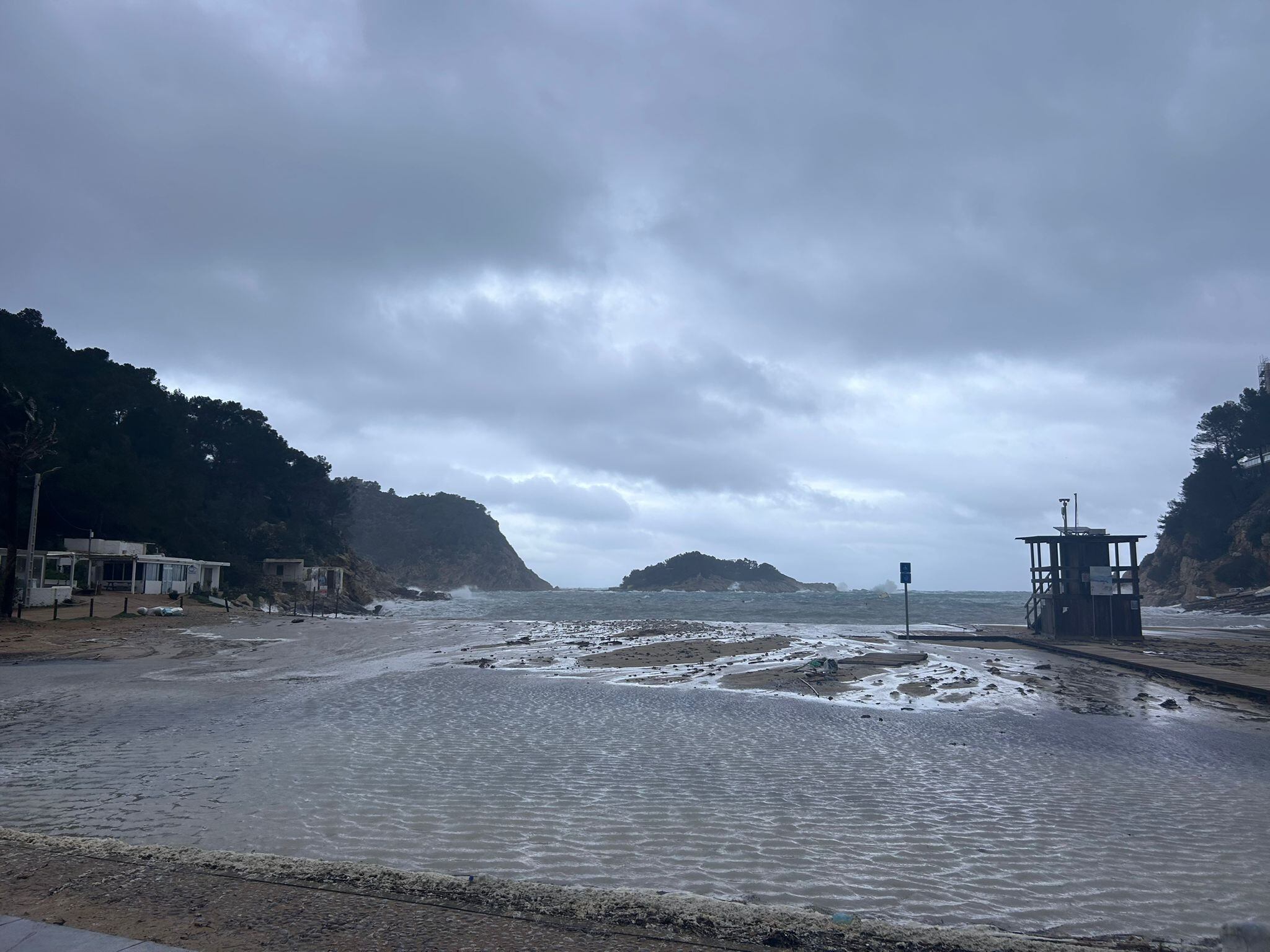 Imagen de la playa del Puerto de Sant Miquel