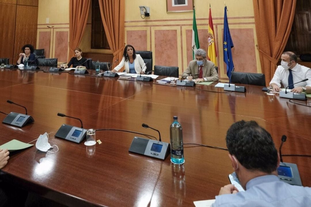 Reuni&oacute;n de la Mesa del Parlamento 