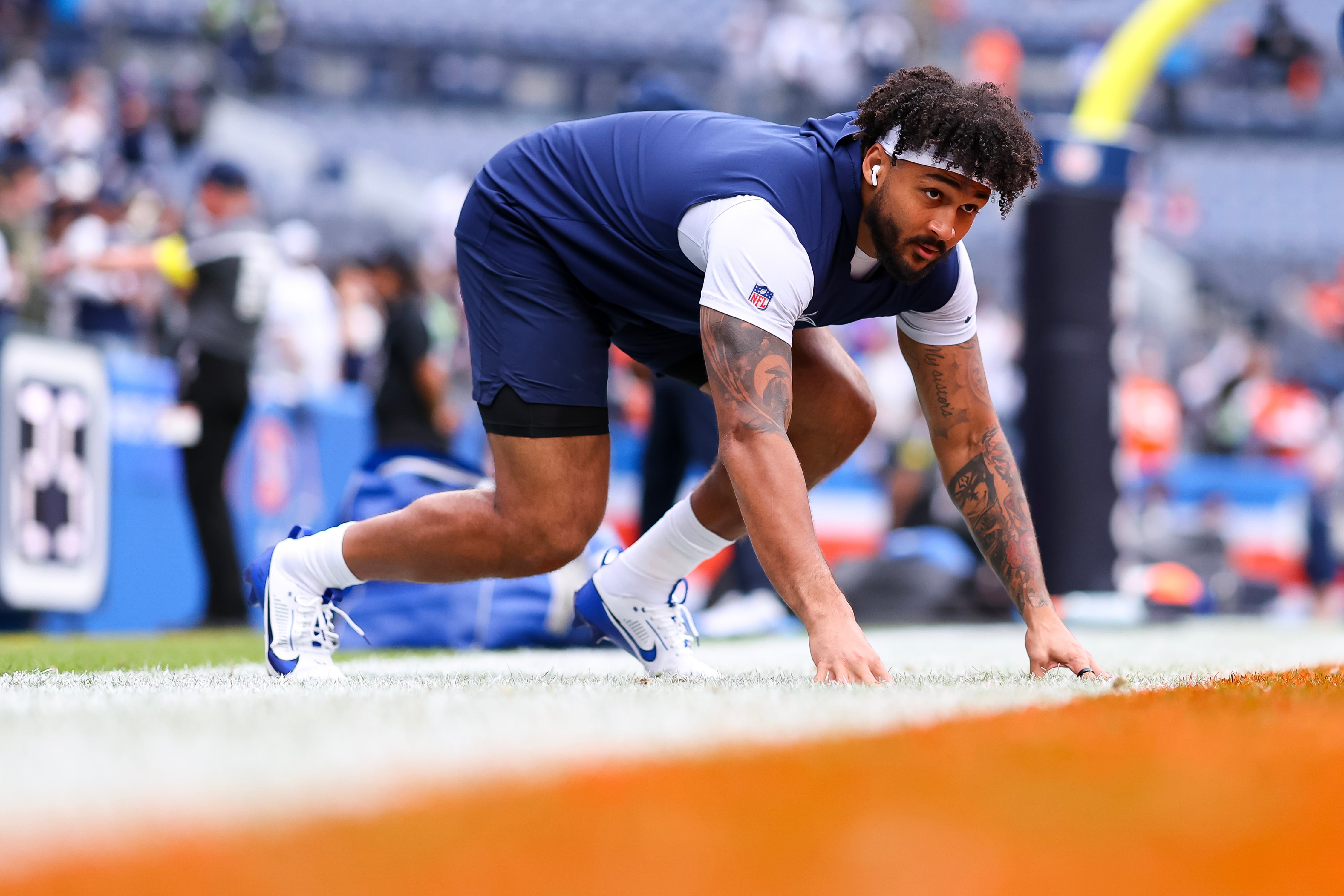 Marshawn Kneeland, disputa un partido con los Dallas Cowboys ante los Denver Broncos