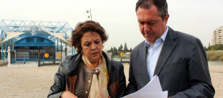 Espadas delega las presidencias de las empresas municipales en su número dos