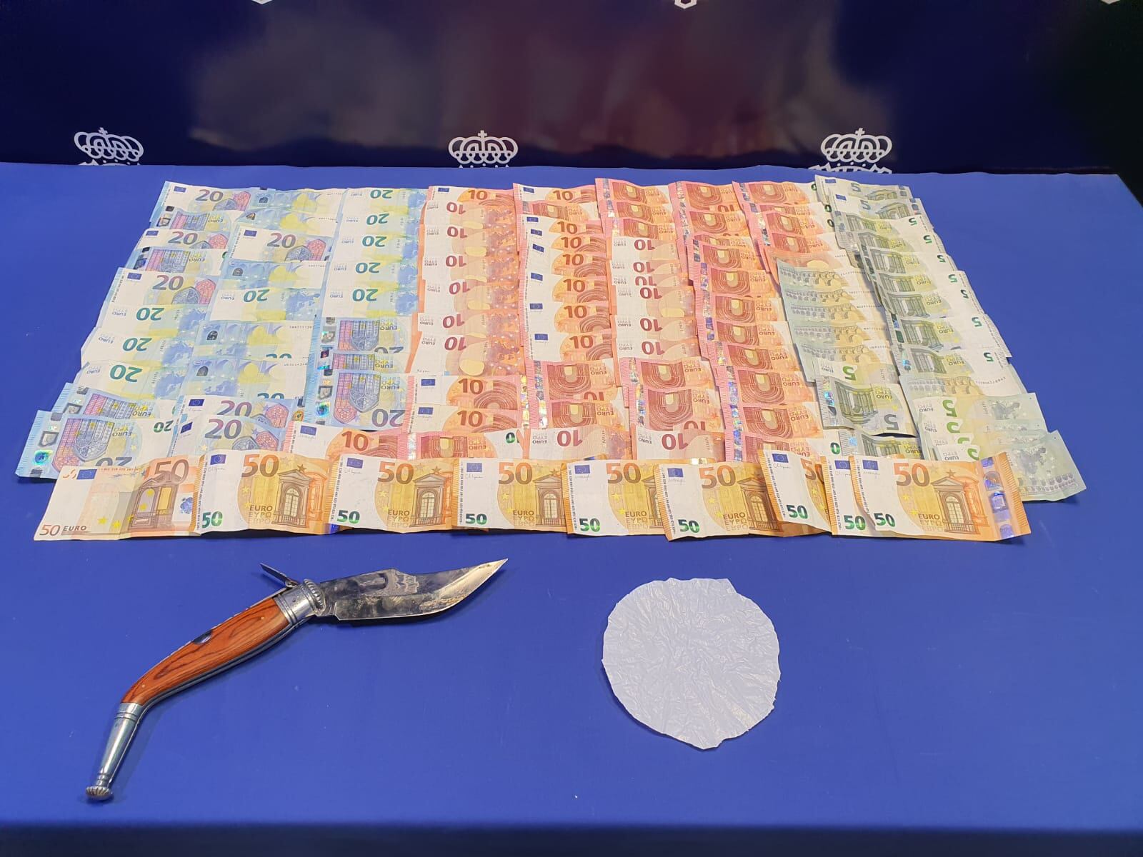 Material incautado en la operación policial contra el narcotráfico