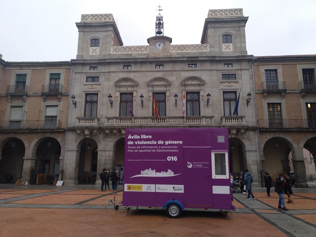 El Ayuntamiento de Ávila ha presentado hoy un Punto Violeta para dar información y ayuda a las mujeres