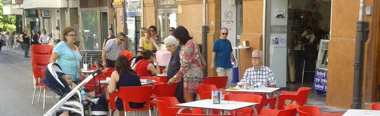 Los establecimientos hosteleros podrán instalar televisores en la calle para ver los partidos de España.