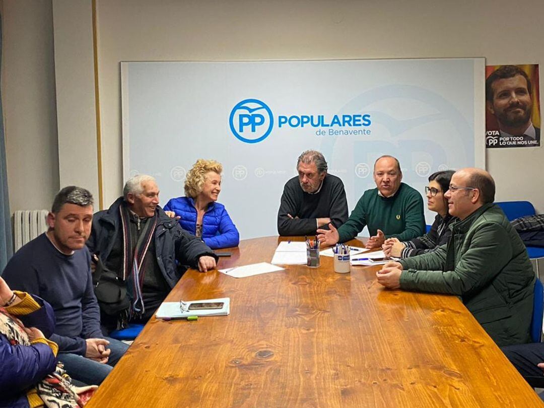 José María Barrios interviene en la reunión del Partido Popular de Benavente