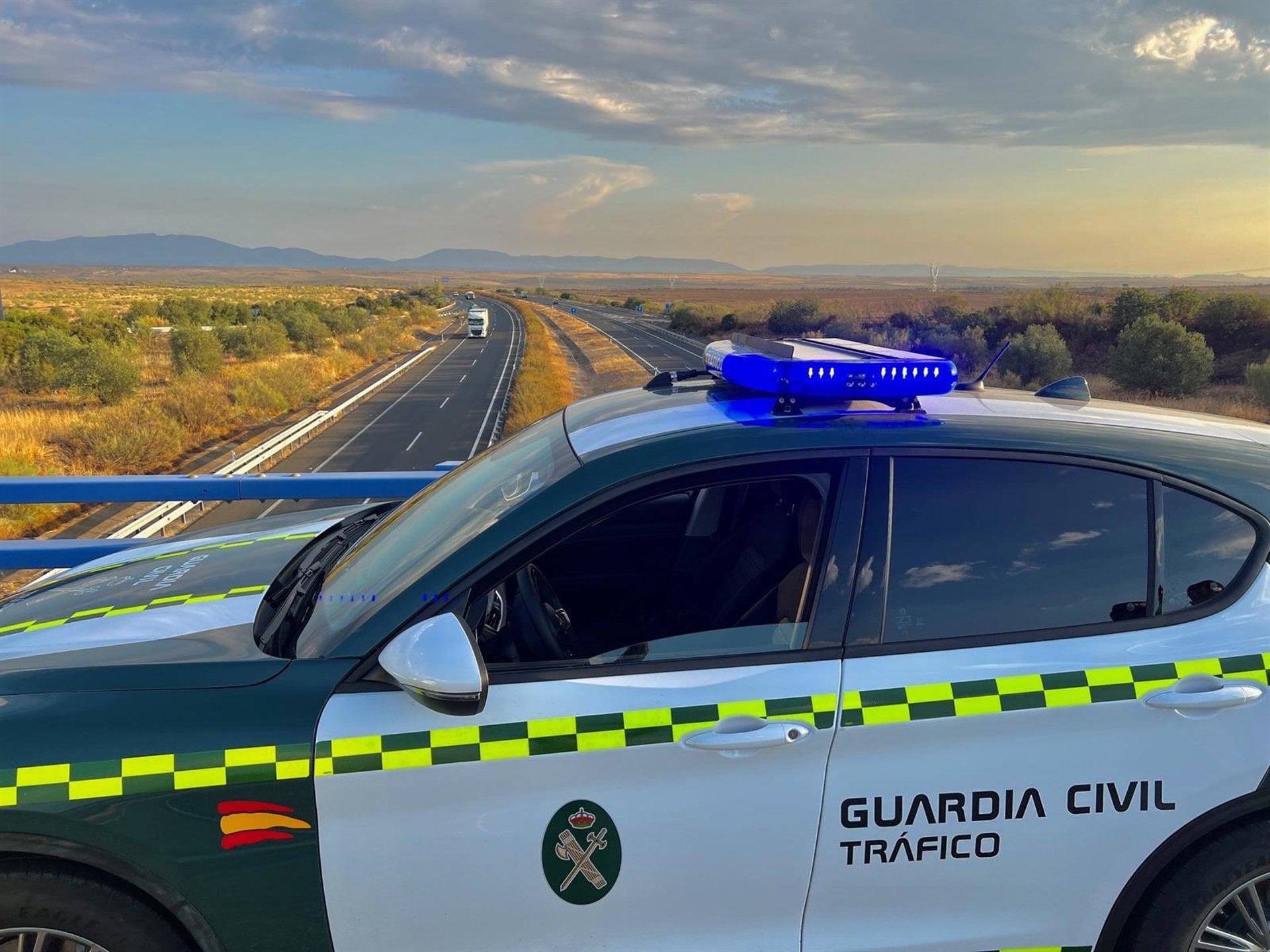 Un vehículo de la Guardia Civil